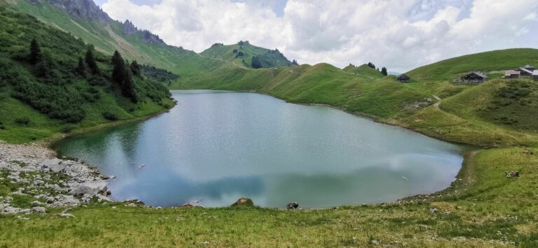 Lac de Lessy par Paradis – Col de Sosay
